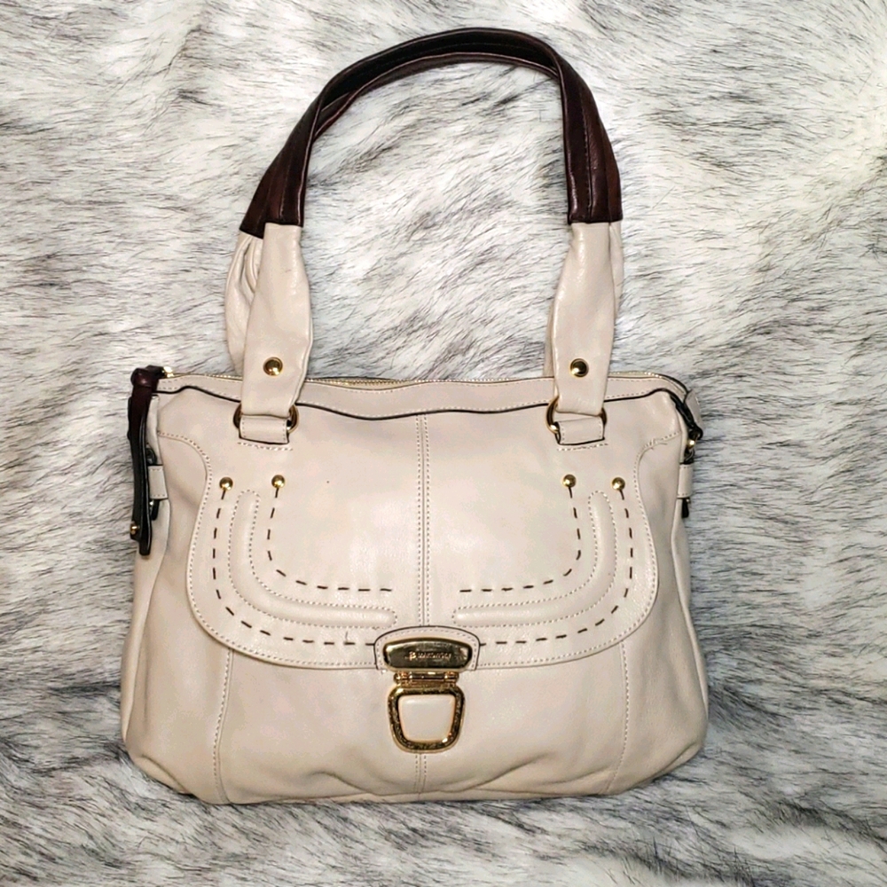 B. Makowsky genuine leather shoulder bag.